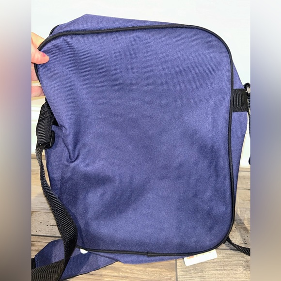 Like New Wilson US Open tennis bag. Perfect! - Picture 6 of 7